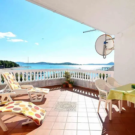 Apartment And Rooms Artina Vodice Exterior photo