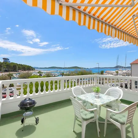 Apartment And Rooms Artina Vodice Exterior photo