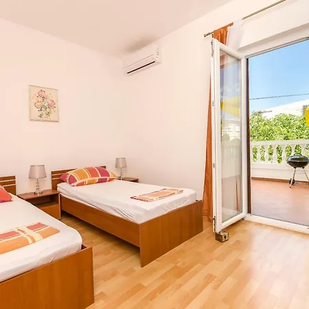 Apartment And Rooms Artina Vodice Exterior photo