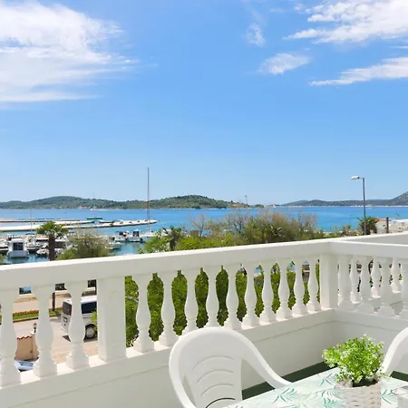 Apartment And Rooms Artina Vodice Exterior photo