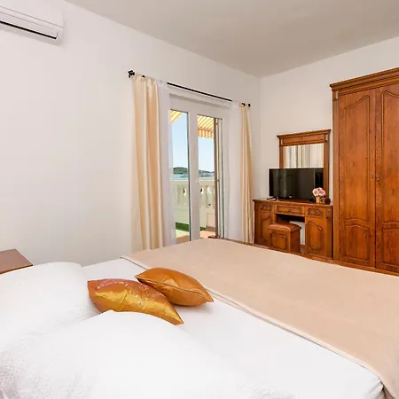 Apartment And Rooms Artina Vodice Exterior photo