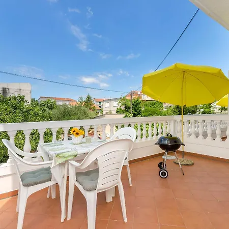 Apartment And Rooms Artina Vodice Exterior photo