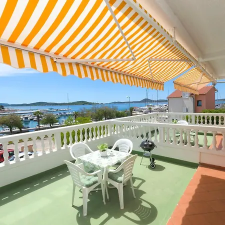 Apartment And Rooms Artina Vodice Exterior photo