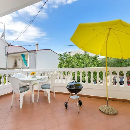Apartment And Rooms Artina Vodice Exterior photo
