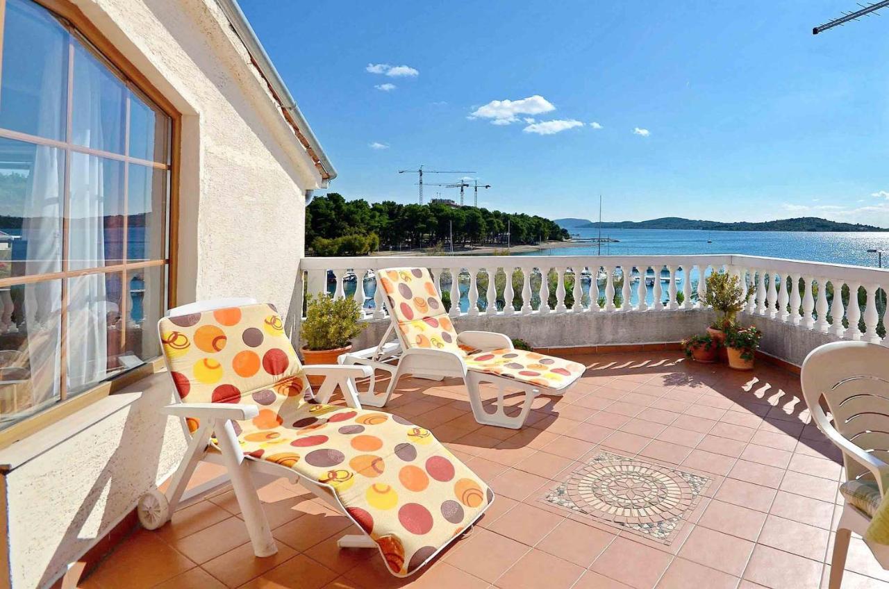 Apartment And Rooms Artina * Vodice