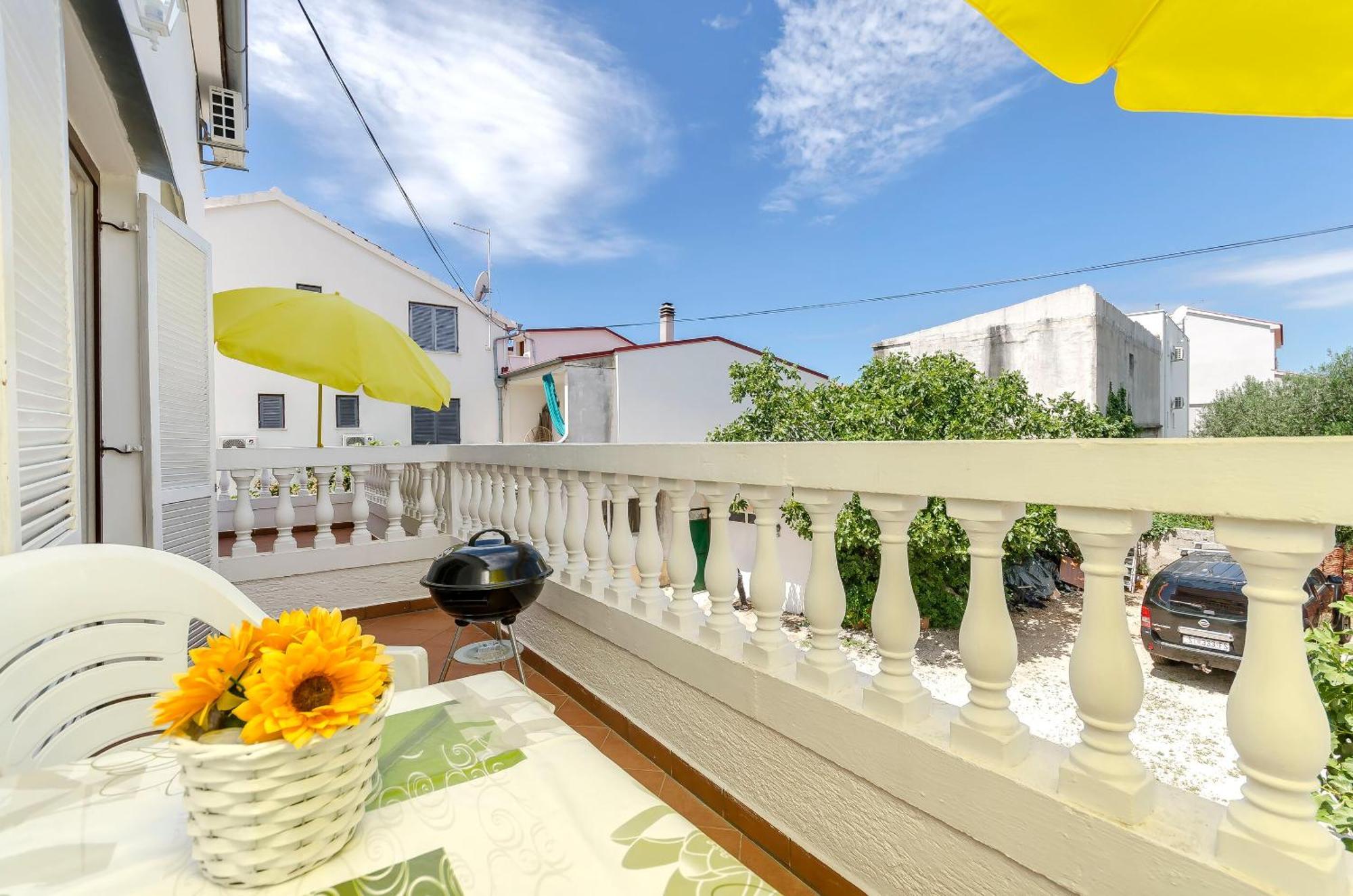 Apartment And Rooms Artina * Vodice