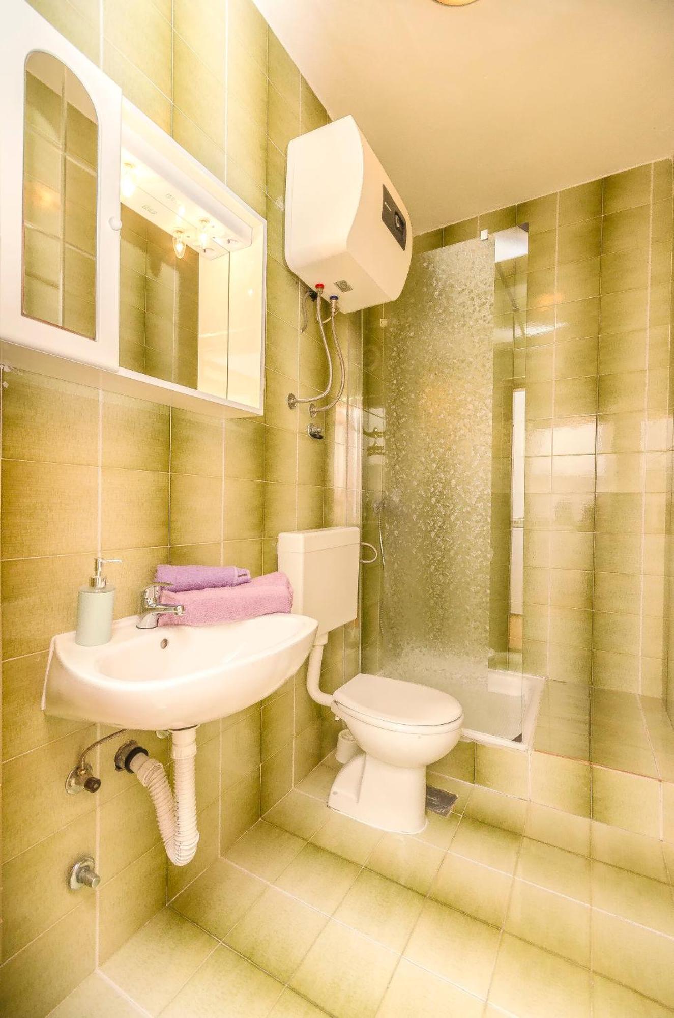 Apartment And Rooms Artina Vodice