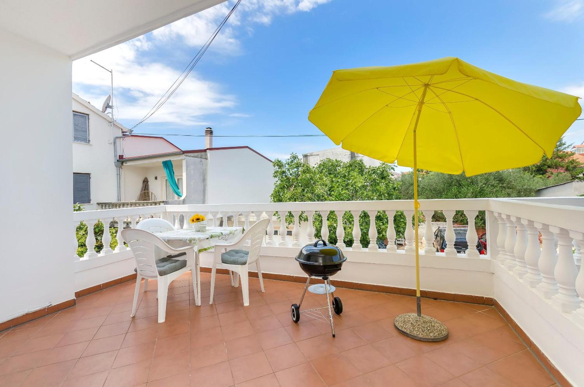 Apartment And Rooms Artina * Vodice